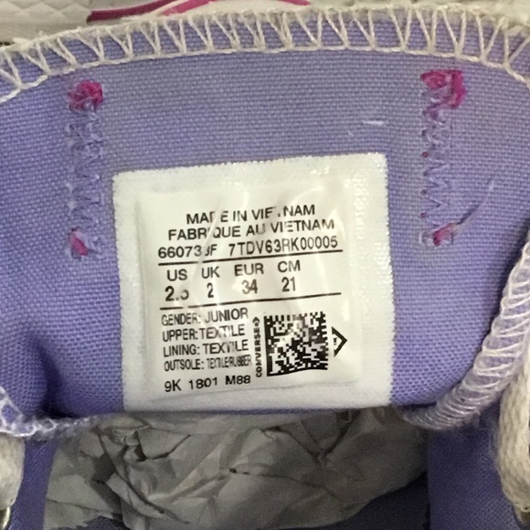 COPY - Girls Chuck Taylor All Star Sneakers - Picture 7 of 14